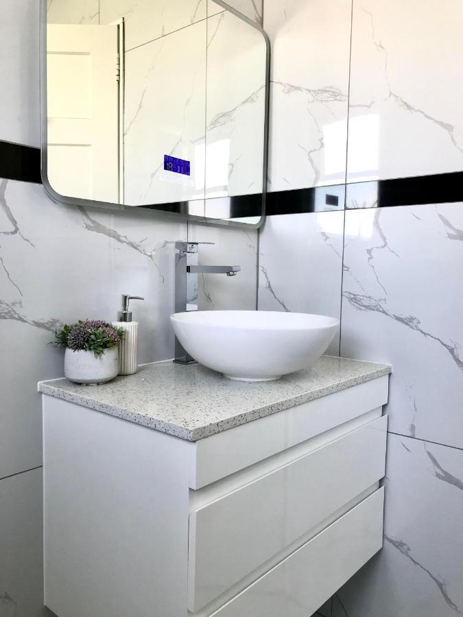Bright & Comfy Stay In Newly Renovated Home With Parking Auckland Dış mekan fotoğraf